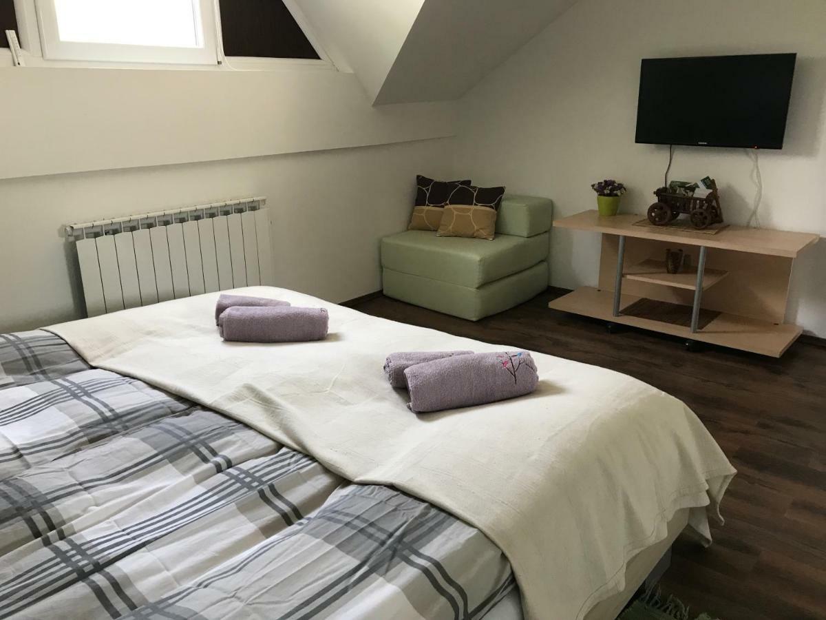 קורניצה Holiday House Kora מראה חיצוני תמונה
